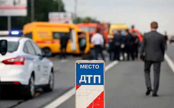 На севере Москвы авто влетело в иномарку на перекрестке